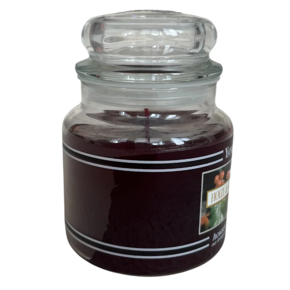 Yankee Candle Jar Holly & Red Currant Rare Vintage Black Band Deep Red 14.5 Oz